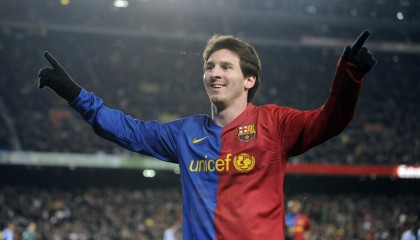 开云平台-厄瓜多尔对阵比利亚雷亚尔，久保建英用杀伤撕开足球的傲慢边界