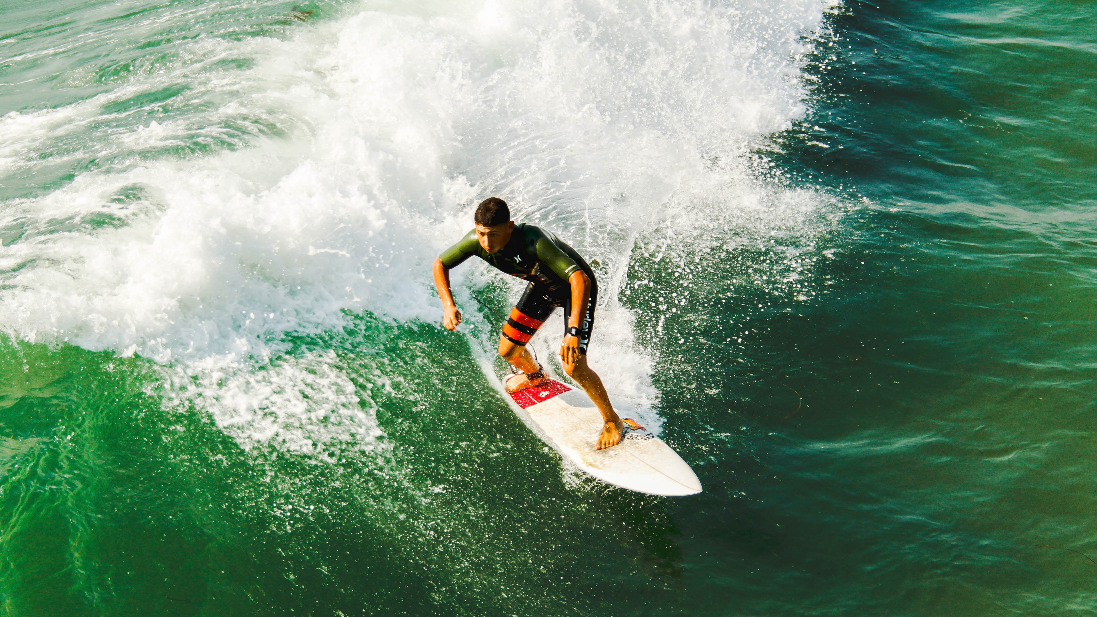 篮网淘汰赛惊险过关，克莱佛光普照惊艳四座